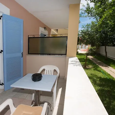 Lefkada 3*